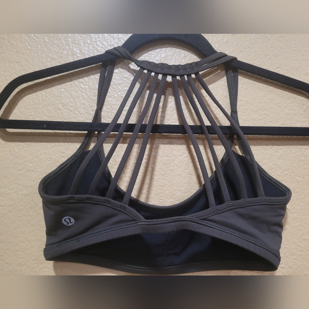 Lululemon sport bra